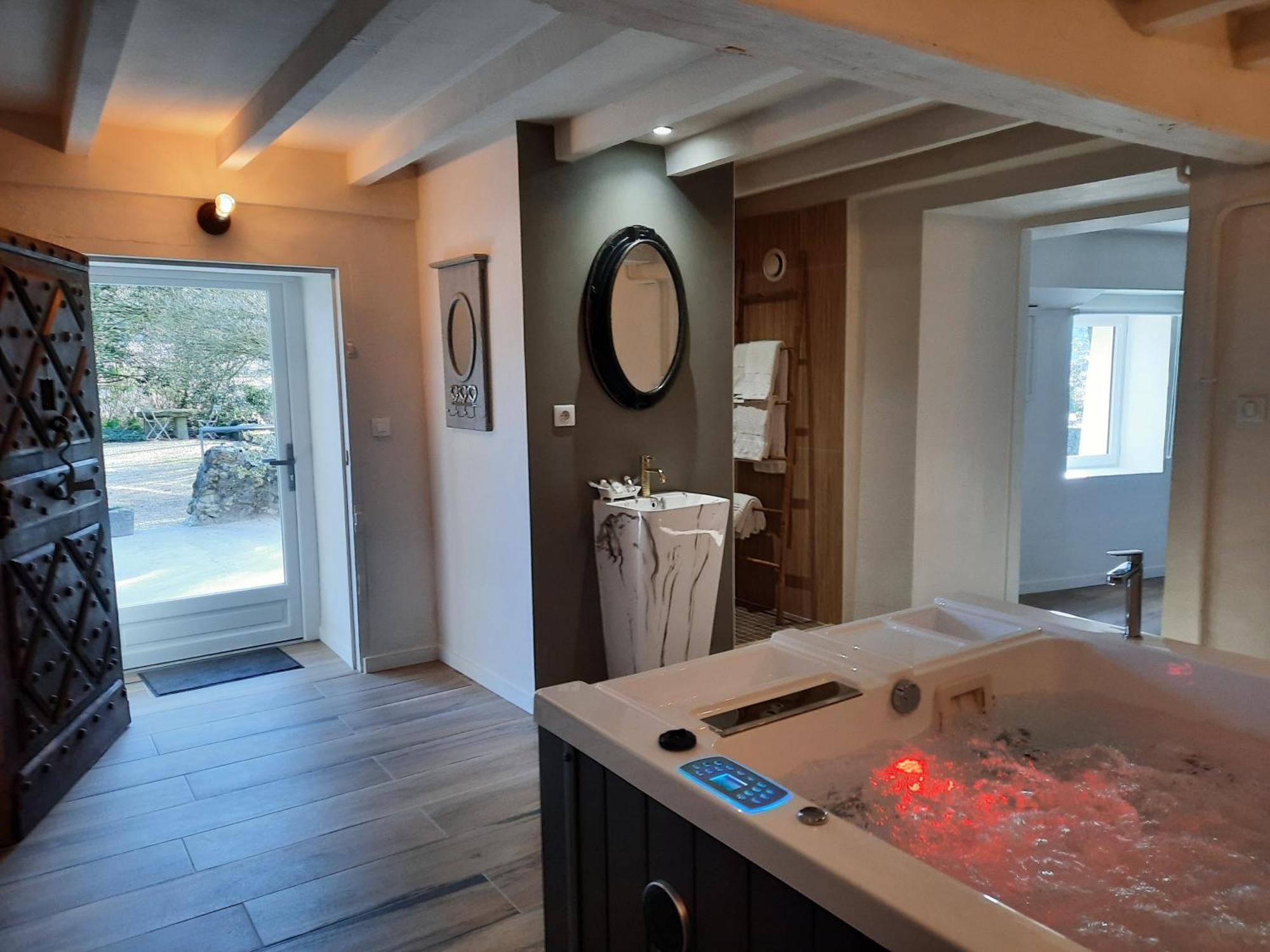 Charme Au Fil De L'Eau Hotell Vendieres Eksteriør bilde